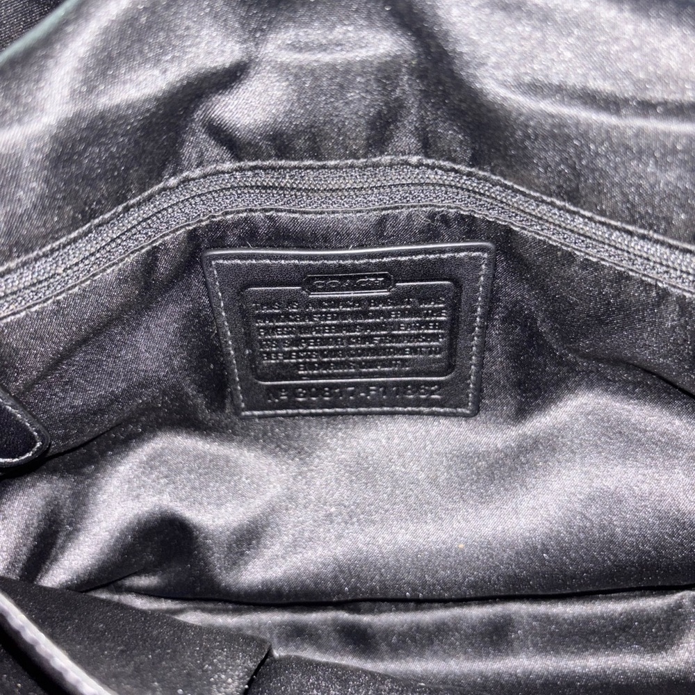 Gray and Black Purse - Picture 3 of 8